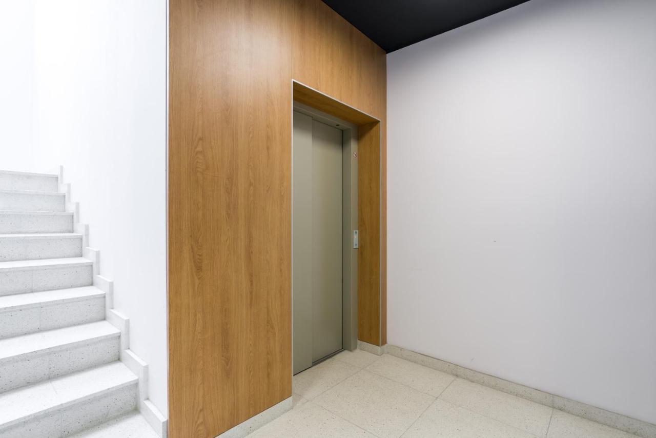 Warta Residence Apartments By Noclegi Renters Poznan Exterior photo